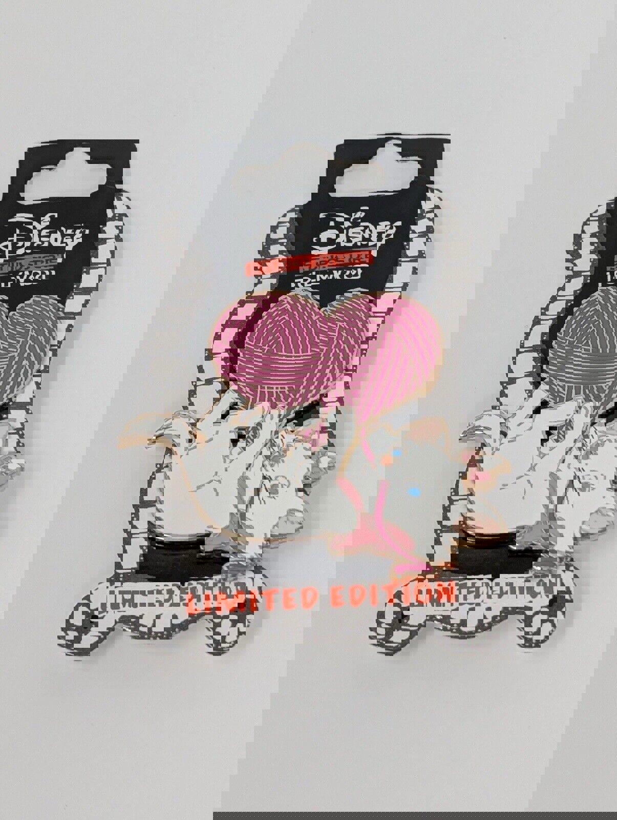 Marie Aristocats Heart Yarn DSSH Disney Studio Store Hollywood LE Pin