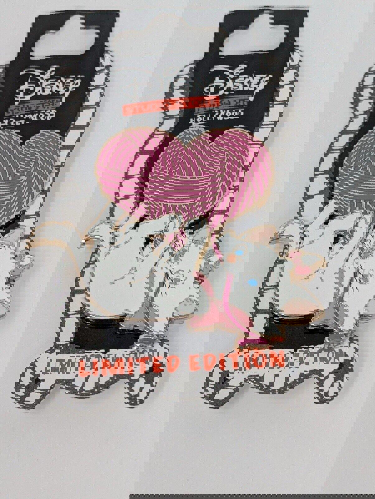 Marie Aristocats Heart Yarn DSSH Disney Studio Store Hollywood LE Pin