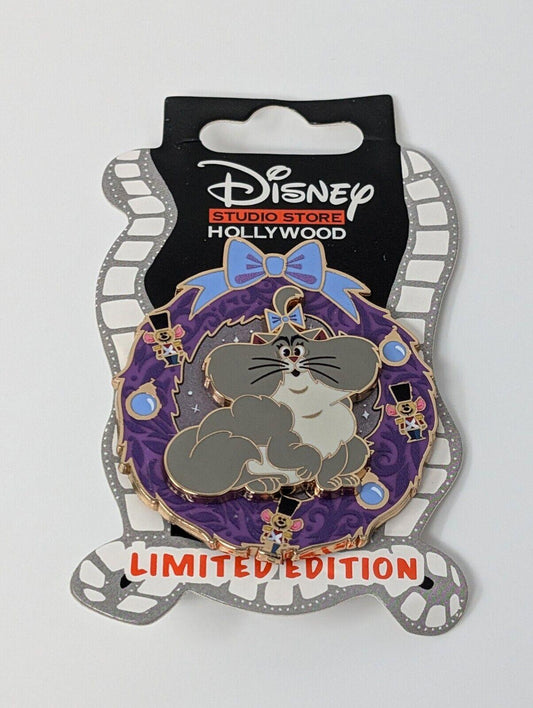 Felicia Great Mouse Detective Cats Holiday Wreath Candy Cane Disney DSSH LE Pin